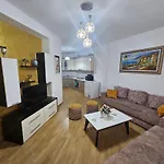 Lägenhet Bral Plepa - Two-bedroom Beachfront *
