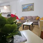 Bral Plepa - Two-bedroom Beachfront