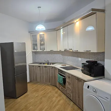 Bral Plepa - Two-bedroom Beachfront * Durres