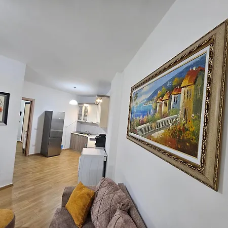 Bral Plepa - Two-bedroom Beachfront Apartment *