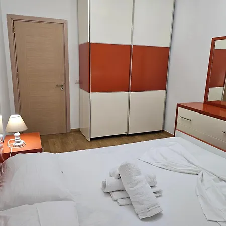 شقة Bral Plepa - Two-bedroom Beachfront *