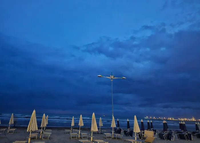 Bral Plepa - Two-bedroom Beachfront * דורס
