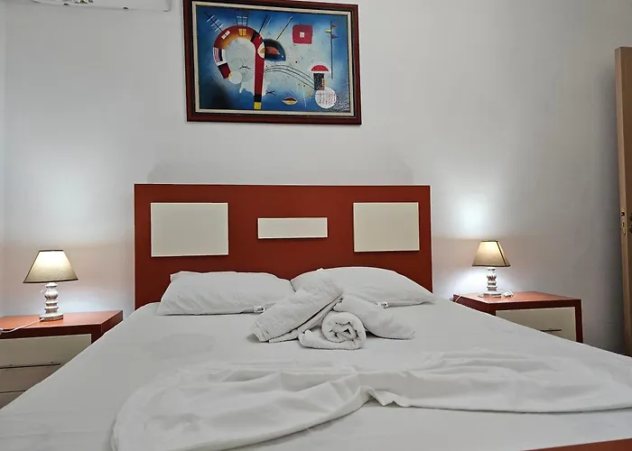 Bral Plepa - Two-bedroom Beachfront דירה